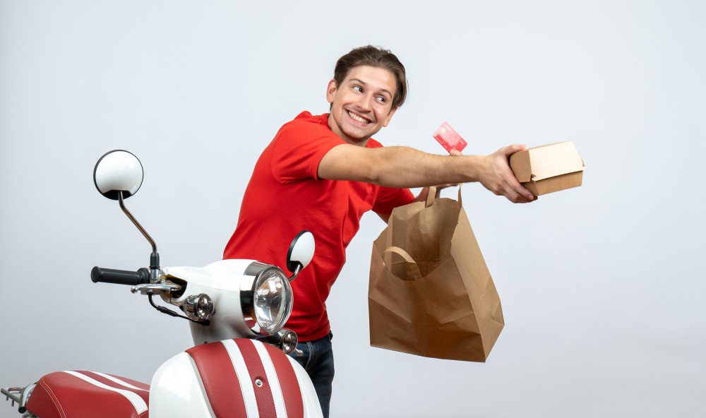 How Aggregators Are Changing the Restaurant Relationship with Fooddeme Services